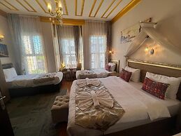 April Story Apart Hotel