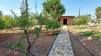 Wooden Villa w Private Garden Orchard -room w AC