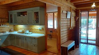 Wooden Villa w Private Garden Orchard -room w AC