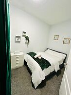 Beautiful 2bed House Near Pinderfield Hospital