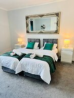 Beautiful 2bed House Near Pinderfield Hospital