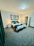 Beautiful 2bed House Near Pinderfield Hospital