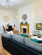 Beautiful 2bed House Near Pinderfield Hospital