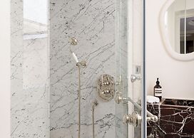 HIGHSTAY - Luxury Serviced Apartments - Place des Victoires