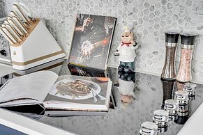 ModernHaus Autograph Collection