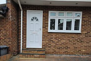 Cockfosters - Apartment - Sleeps 3 - Near Underground