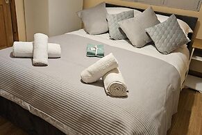 Cockfosters - Apartment - Sleeps 3 - Near Underground