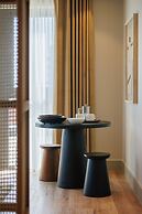 Sophisticated Studio Flat With Rooftop Access