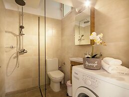 Christin's Lovely House by Corfuescapes