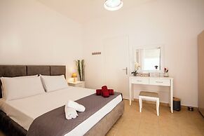 Christin's Lovely House by Corfuescapes