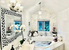 Luxury apartment on the beach nassau