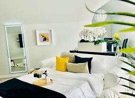 Luxury apartment on the beach nassau