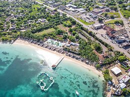 Sunset at ArecaHomes~ Beach Access~ Pool & Water Park