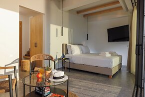 Soho SeaFront Suites