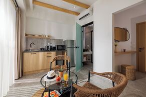 Soho SeaFront Suites