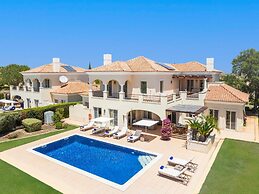 Villa Monte Rei Golf