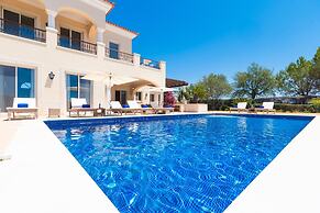 Villa Monte Rei Golf