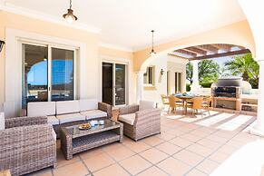 Villa Monte Rei Golf