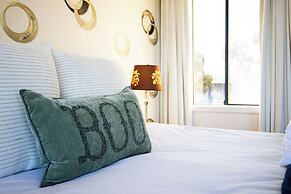 StayAU 6BR Deluxe Lakeview Point Cook