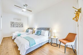 StayAU 6BR Deluxe Lakeview Point Cook