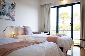 StayAU 6BR Deluxe Lakeview Point Cook