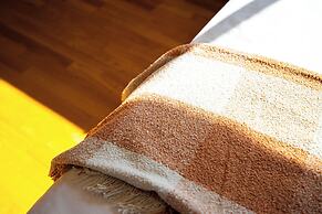 StayAU 6BR Deluxe Lakeview Point Cook