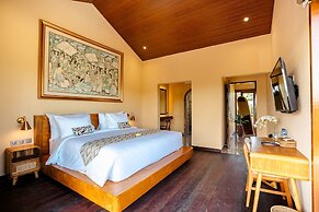 Kari Senja Luxury Villa