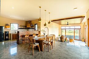 Kari Senja Luxury Villa