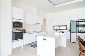 Villa Close to Fisherman's - KBR26