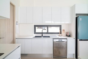 Villa Close to Fisherman's - KBR26