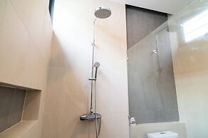 Villa Close to Fisherman's - KBR26