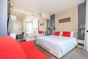 Sea View Suite C64 in Oceana near Beach