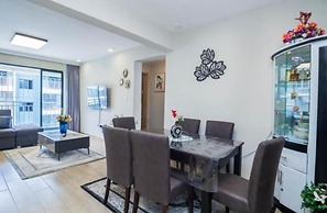 Studio Apartment by Away Homes Rentals