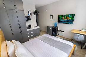 Studio Apartment by Away Homes Rentals