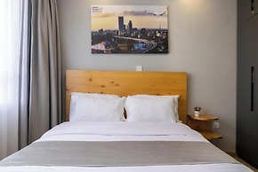 Studio Apartment by Away Homes Rentals