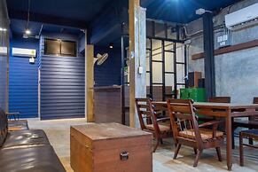 AREA81 HIDEOUT Hostel