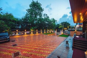 Hotel Laxvas- The Business Hotel