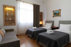 1900's Athens Residence