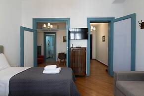 1900's Athens Residence