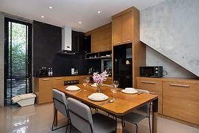 Spacious Pavilion P07 in Natural Park