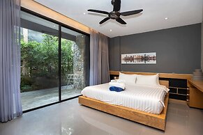 Spacious Pavilion P07 in Natural Park