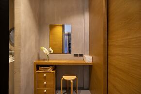 Spacious Pavilion P07 in Natural Park