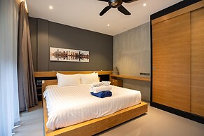 Spacious Pavilion P07 in Natural Park