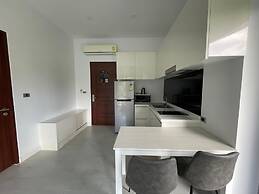 Mountainview Apartment in Naiharn