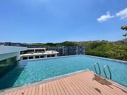 Mountainview Apartment in Naiharn