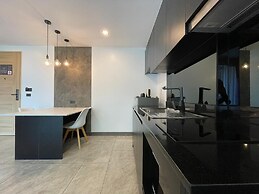 Mountainview Apartment in Naiharn