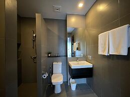 Mountainview Apartment in Naiharn