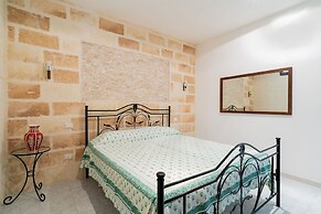 4163 Abate Filippo Home Holiday by Barbarhouse