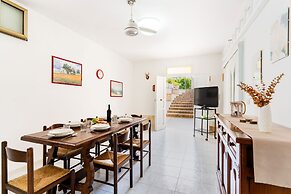 4163 Abate Filippo Home Holiday by Barbarhouse