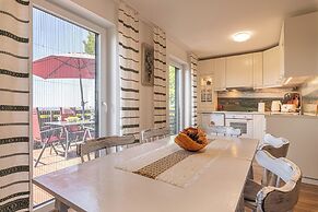 Holiday House Vilana With Jacuzzi
